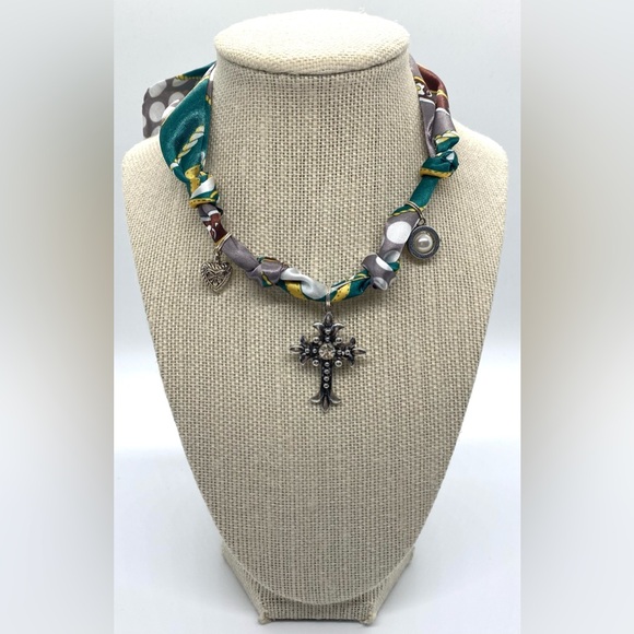 Green/Gray/White Mod Pattern Satin Scarf Necklace w/ Silver Charms Preppy - Picture 2 of 9